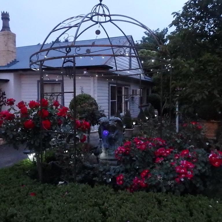 Bowral Road Art Gallery Bed And Breakfast Митагонг Екстериор снимка